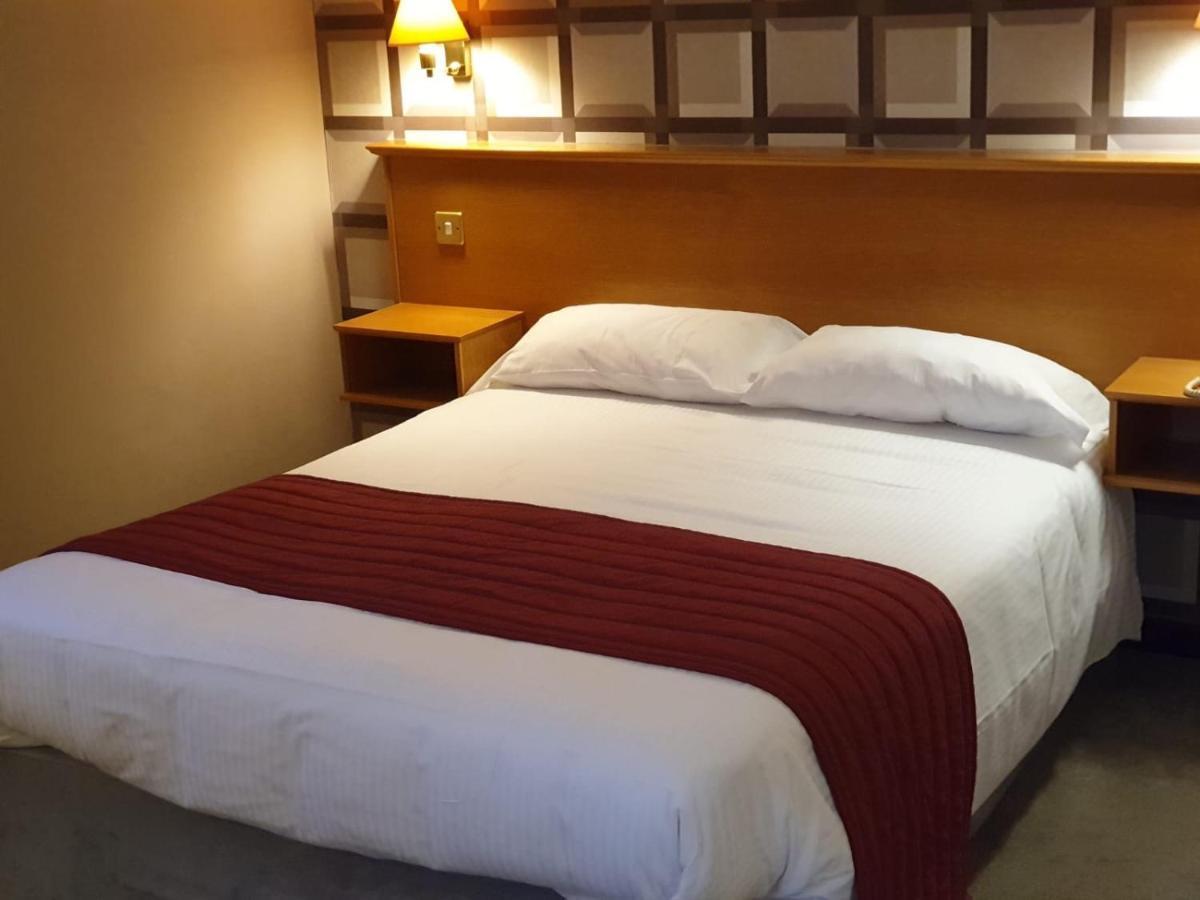 The County Lodge 康福斯 外观 照片
