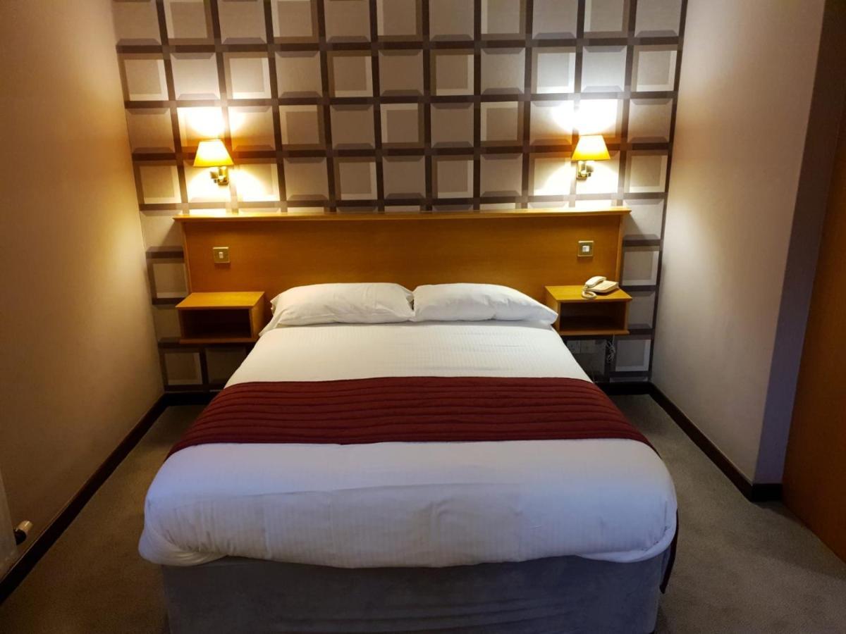 The County Lodge 康福斯 外观 照片